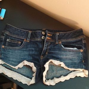 American Eagle Size 6 Shorts with lace